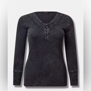 Torrid Cotton Modal Rib Lace V-Neck Long Sleeve Henley Top • Size 2